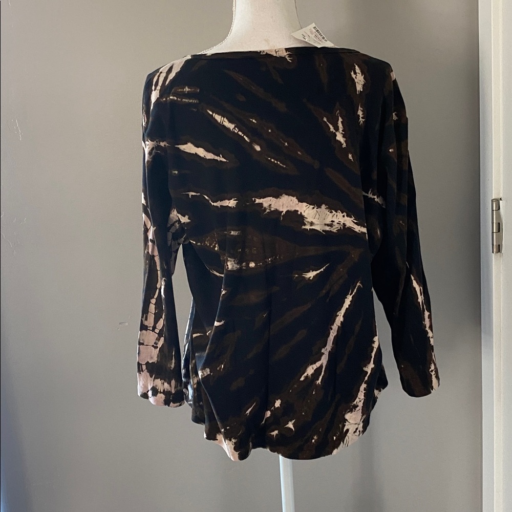 Tryst Black and Brown Abstract Long Sleeve Tee - Picture 2 of 4